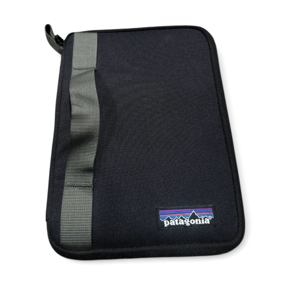 Patagonia Black and Gray I-Pad Mini/Tablet Zipper Case